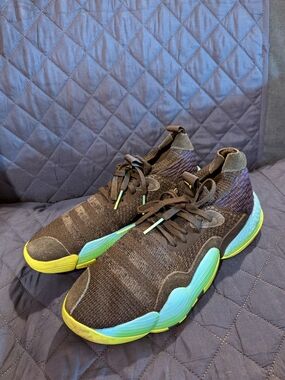 adidas Trae Young 2.0 basketball shoes size 11